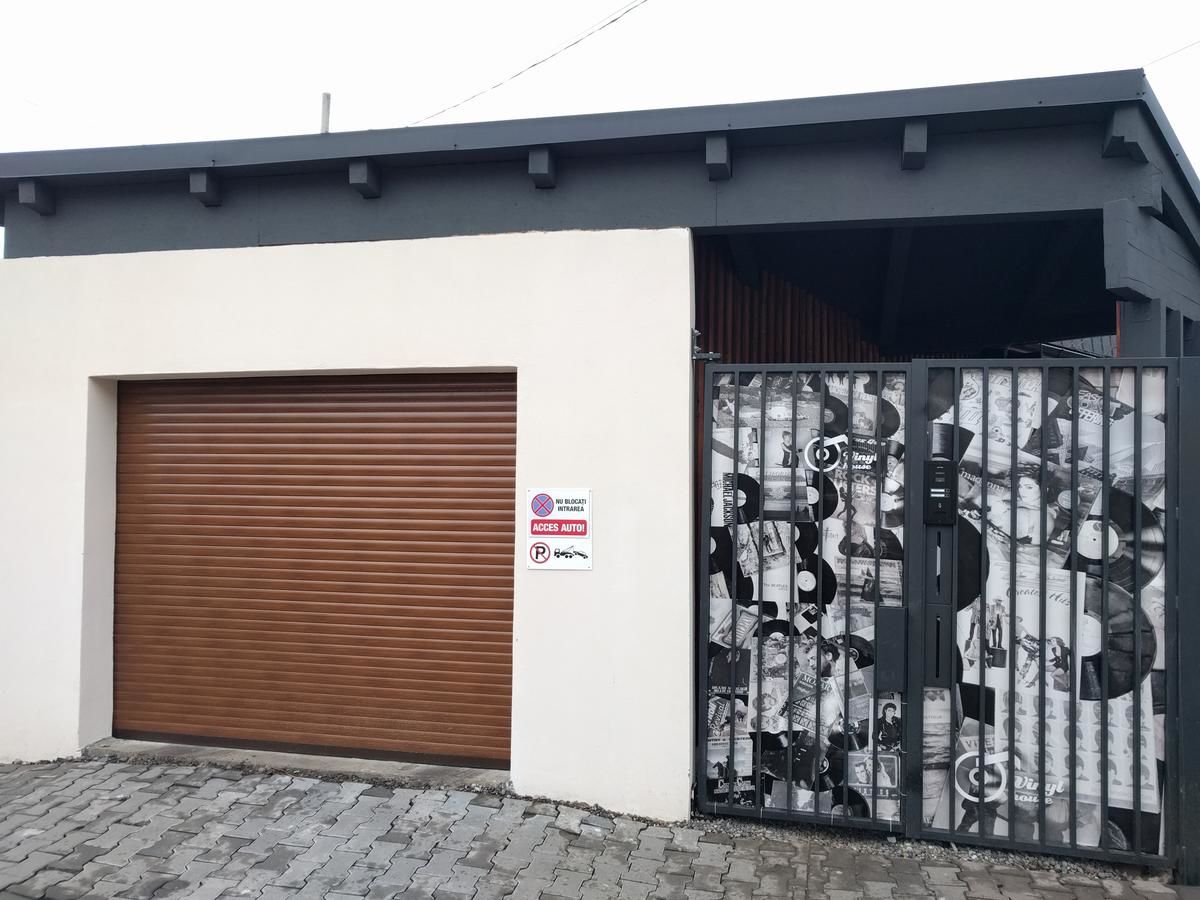 Дома для отпуска VINYL House. A quiet street in the centre of city Тыргу-Муреш-8